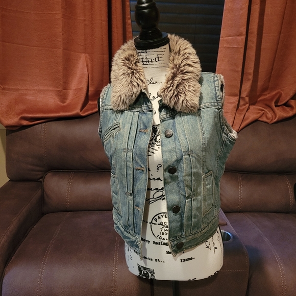 viesse Jackets & Blazers - Faux fur denim sleeveless women vest jeans.
